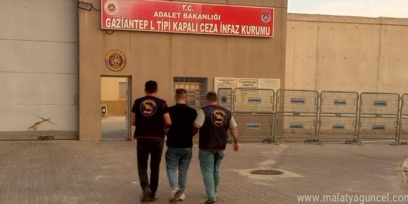 Kesinleşmiş 11 yıl cezası bulunan firariyi jandarma yakaladı