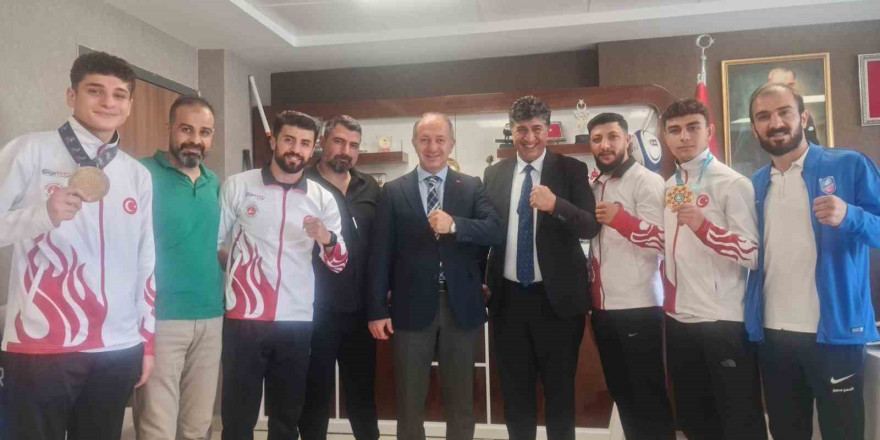 Kick Boks şampiyonları GSİM’deydi