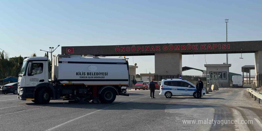 Kilis Belediyesi’nden Öncüpınar’da temizlik çalışması