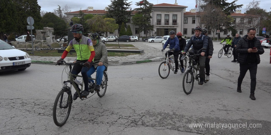 Kırklareli’nde 3 Aralık Dünya Engelliler Gününde farkındalık için pedala bastılar