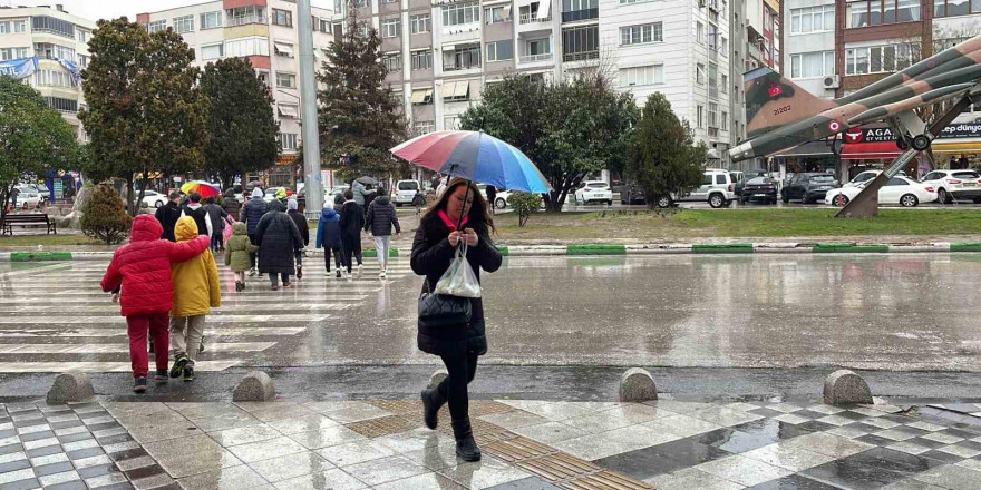 Kırklareli’nde sağanak yağış sevindirdi