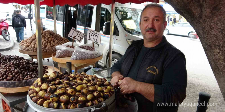 Kışın vazgeçilmez sokak tatlarından kestane kebap tezgahları kuruldu