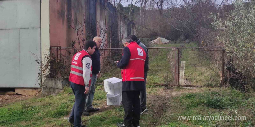 Kızılay yardıma muhtaç kişilere yardım elini uzatmaya devam ediyor