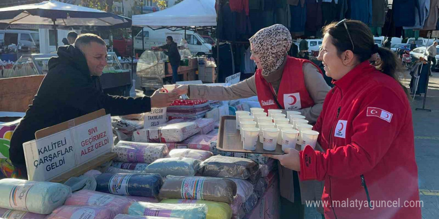 Kızılay’dan esnafa mesir macunlu süt ikramı