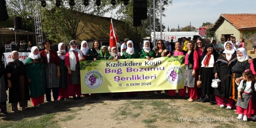 Kızılcıkdere 4. Bağ Bozumu etkinlikleri renkli görüntülere sahne oldu