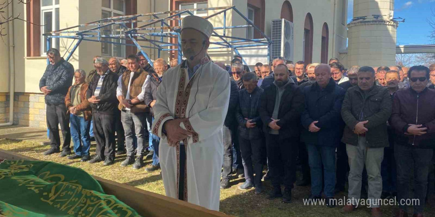 Kızının erkek arkadaşı tarafından öldürülen kadın son yolculuğuna uğurlandı