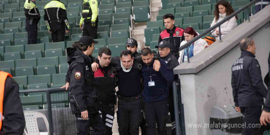 Kocaelispor - Iğdır maçında tribünde olay çıktı