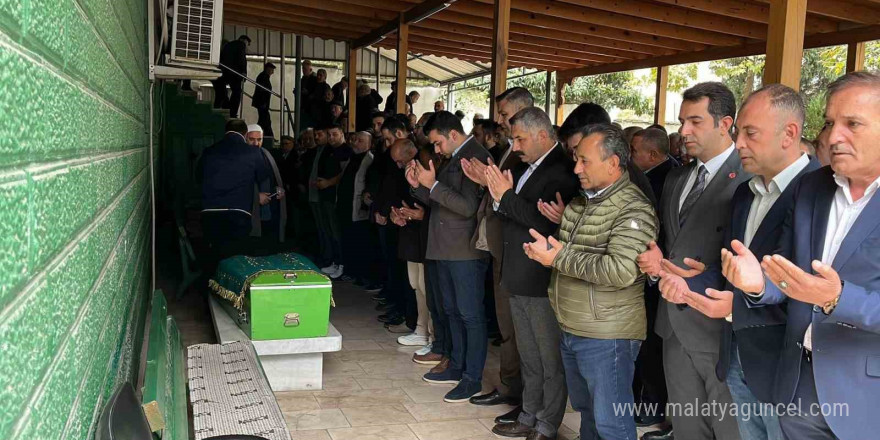 Kocası tarafından öldürülen kadın son yolculuğuna uğurlandı