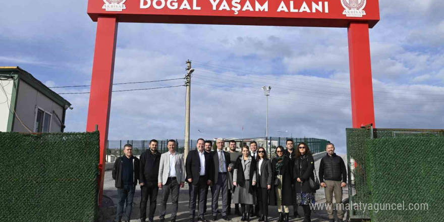 Komisyon üyeleri sokak hayvanları için Akhisar’da toplandı