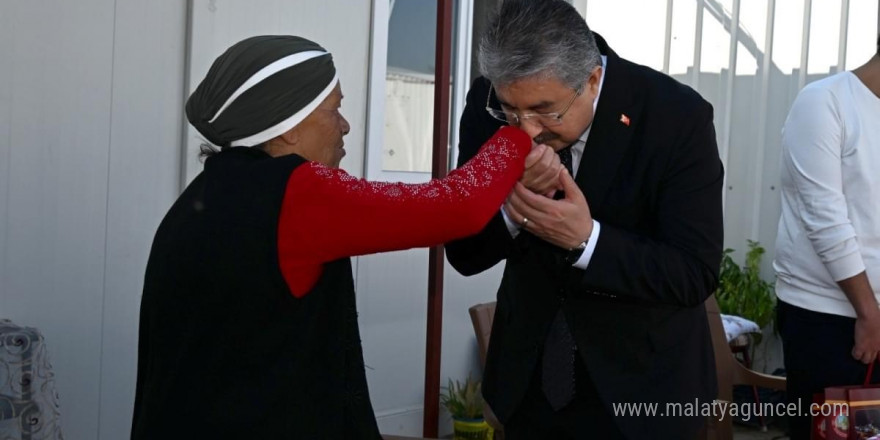 Konteyner kentte yaşayan yaşlı kadının son isteğini Vali Yılmaz gerçekleştirdi