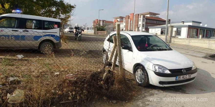 Kontrolden çıkan araç öğrencilerin arasına daldı: 8 yaralı