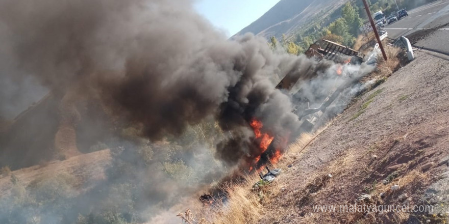 Kontrolden çıkan tır şarampole yuvarlanıp alev aldı: 1 yaralı