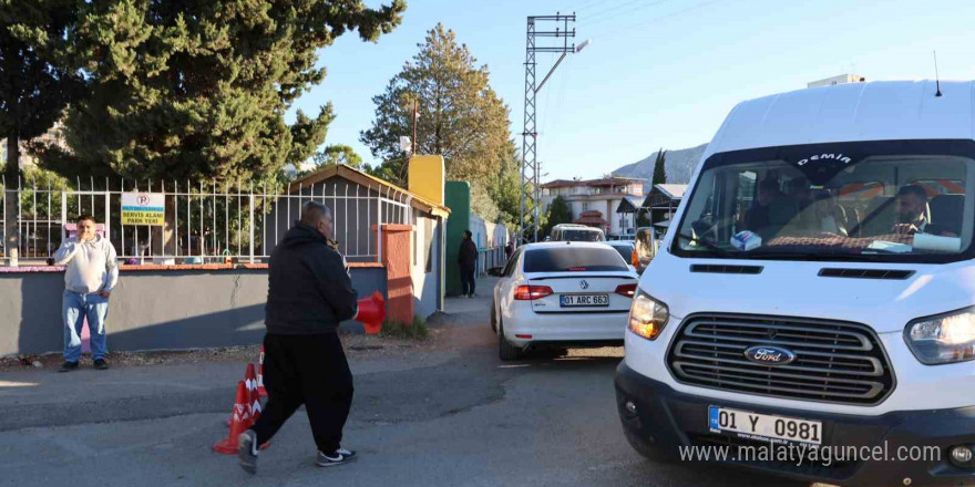 Konuşma zorluğu çeken babanın çocuklarını okutma azmi