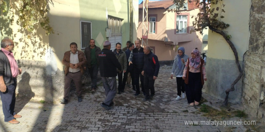 Konya’da 3 evin tamamen yandığı mahallede enkaz kaldırma işlemleri sürüyor