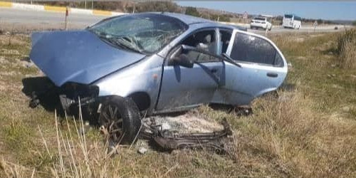 Konya’da devrilen otomobilin sürücüsü yaralandı