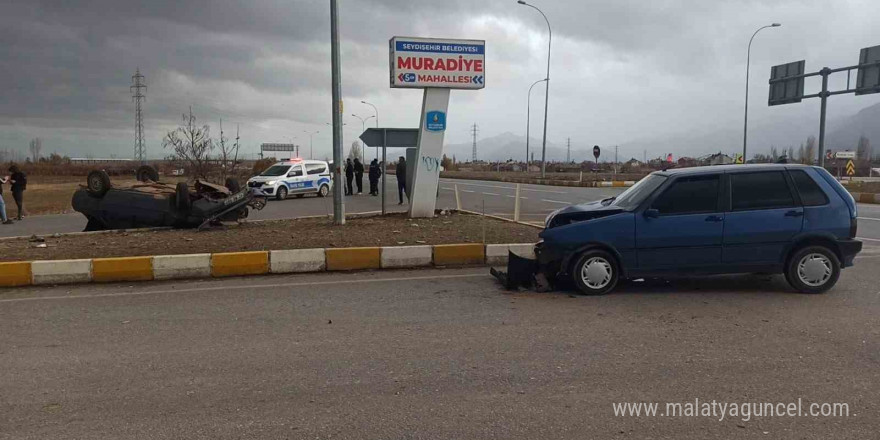 Konya’da iki otomobil çarpıştı: 1 yaralı