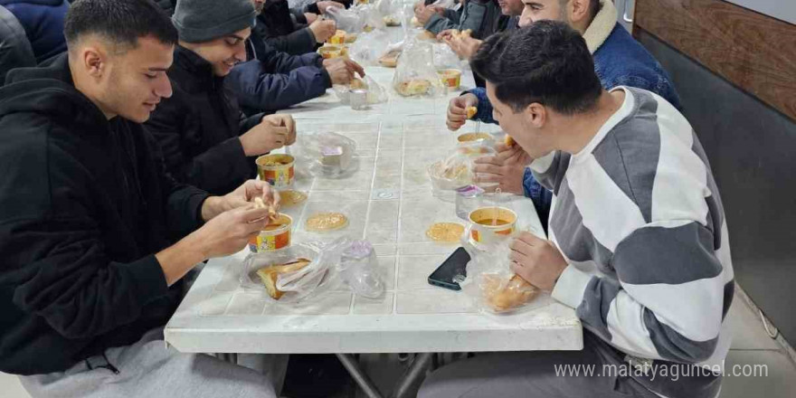 Konya’da kar, tipi ve buzlanma ulaşımı aksatıyor