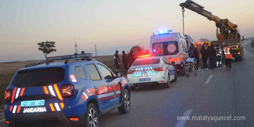 Konya’da kontrolden çıkan tır devrildi: 2 yaralı