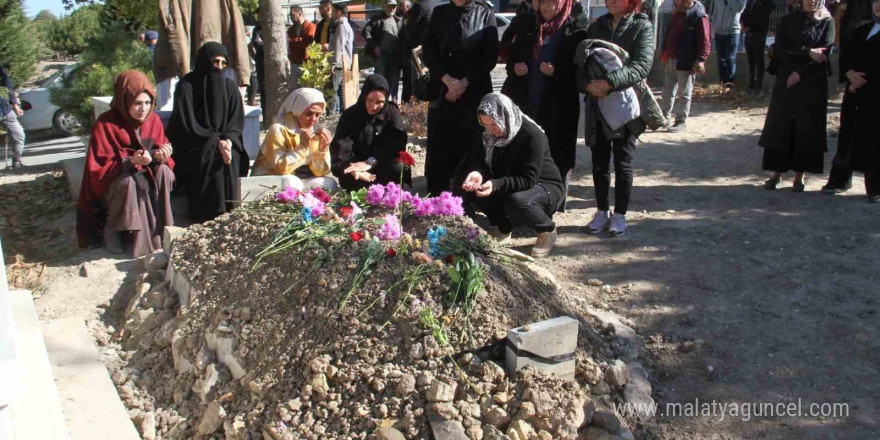 Konya’da öğretmen kocası tarafından öldürülen öğretmene veda