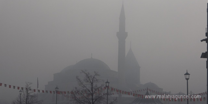 Konya’da yoğun sis etkili oldu