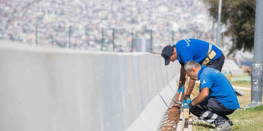 Kordon’da deniz taşkınlarını önlemek için yoğun tempo