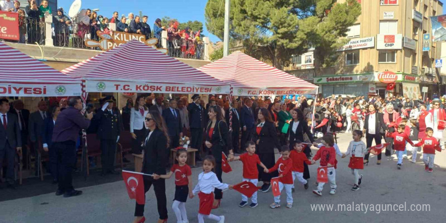 Köşk’te Cumhuriyet Bayramı törenle kutlandı