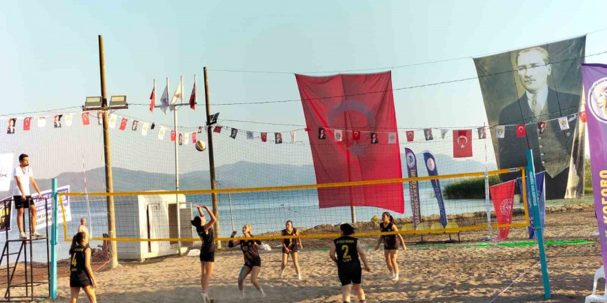 Köyceğiz’de 3’üncü Zafer Kupası Plaj Voleybolu Turnuvası başladı