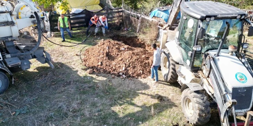 Köylerde kanalizasyon bakım ve onarım çalışmaları devam ediyor