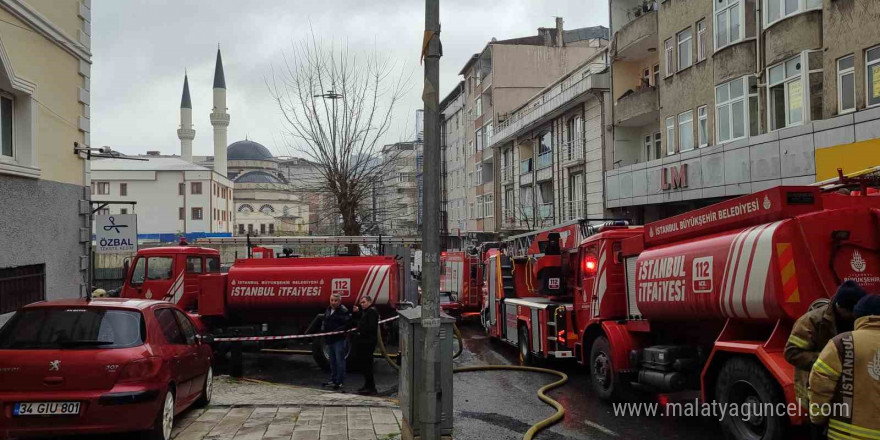 Küçükçekmece’de tekstil atölyesinde korkutan yangın