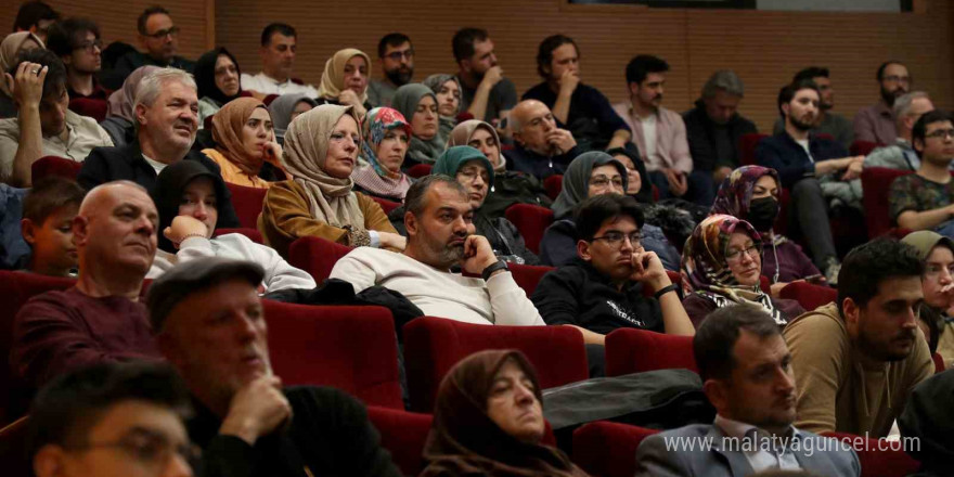 Kültür Sanat Etkinlikleri ’Ahmet Özhan ile Müzikli Sohbet’ programı ile devam etti