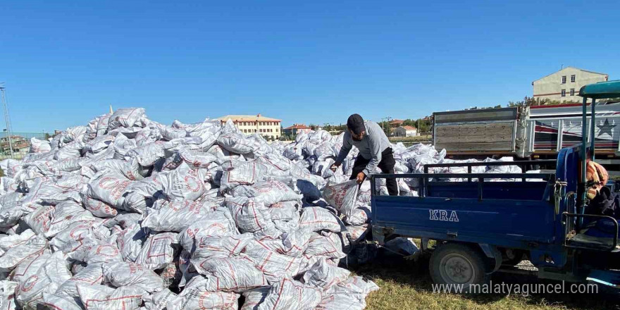 Kulu’da bin 500 aileye kömür dağıtıldı