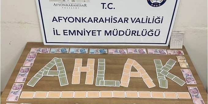 Kumar oynayan 8 kişiyi polis suçüstü yaptı