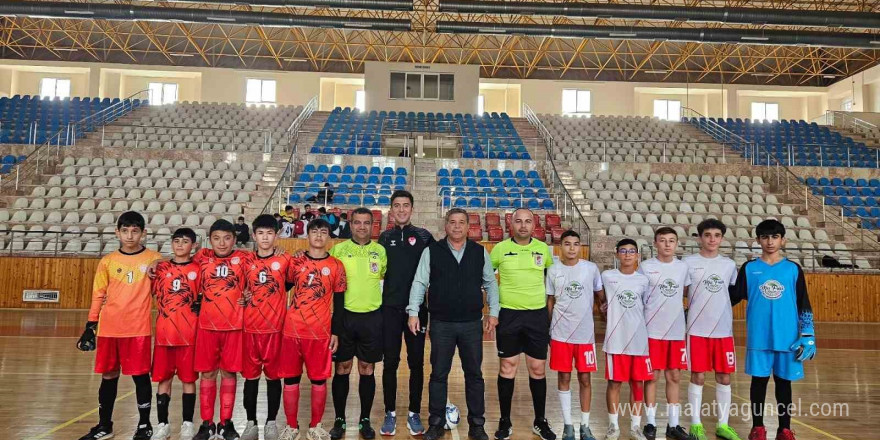 Kumluca’da futsal heyecanı başladı