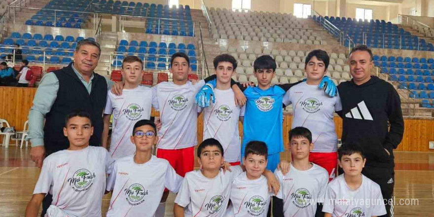 Kumluca’da futsal heyecanı başladı