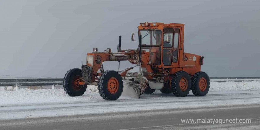 Kurubaş Geçidi ulaşıma açıldı