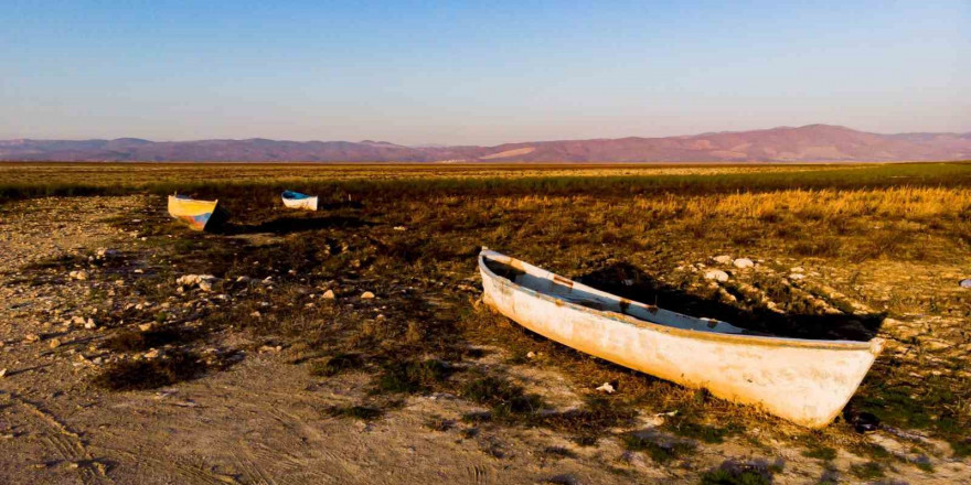 Kuruyan Marmara Gölü’nü kurtarmak için ilk adım atıldı