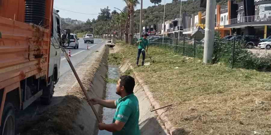 Kuşadası bayrama hazırlanıyor