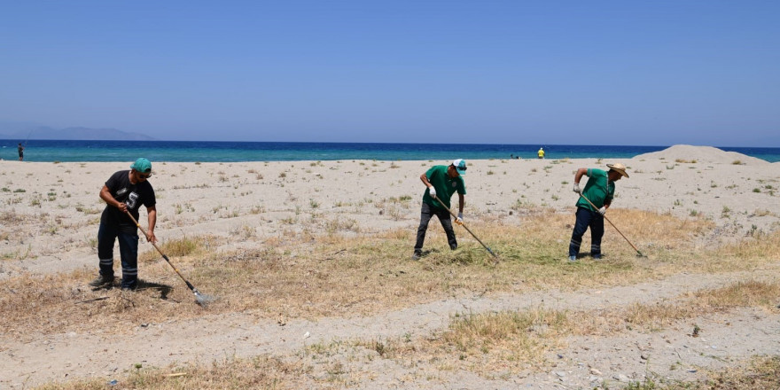 Kuşadası plajlarında detaylı bakım ve temizlik çalışması yapıldı