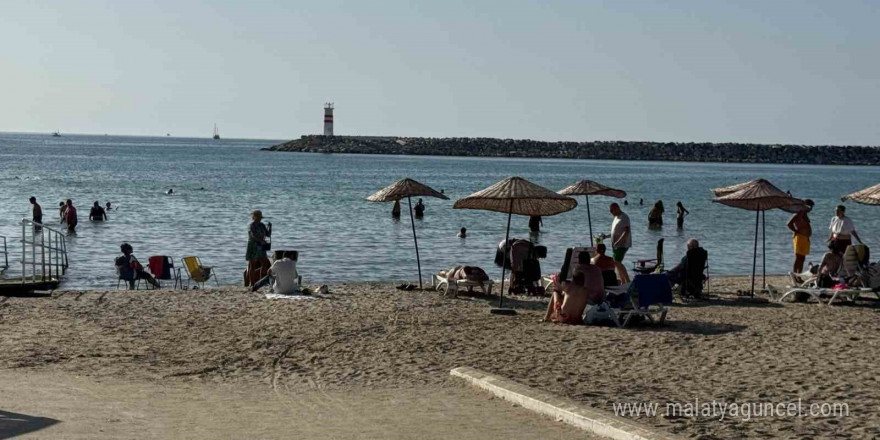 Kuşadası’nda Ekim’de deniz keyfi