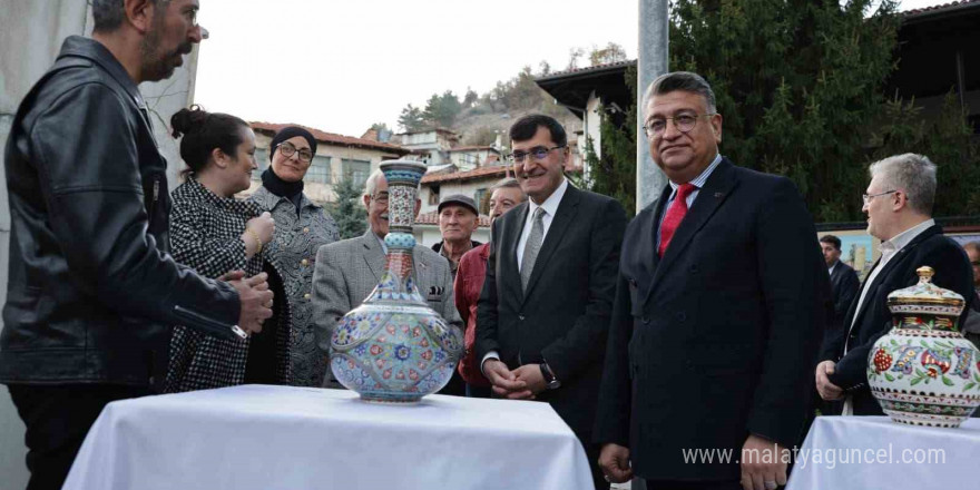 Kütahya’da ’bir asırlık dostluk için sanat’ konulu uluslararası çağrılı karma sergi