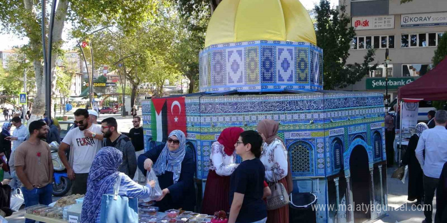 Kütahya’da Filistin-Gazze yararına hayır çarşısı