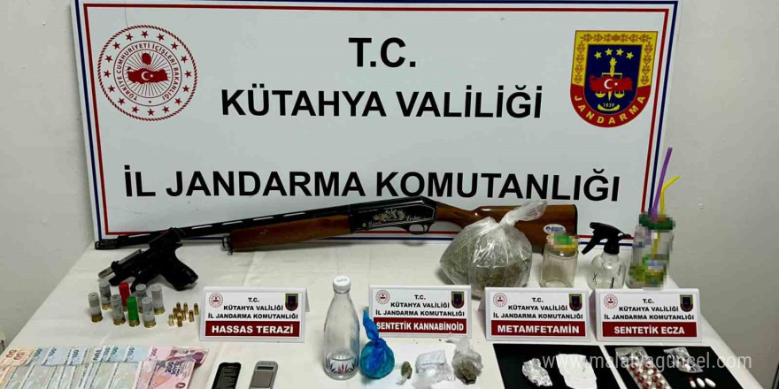 Kütahya’da jandarmadan uyuşturucu operasyonu: 2 gözaltı