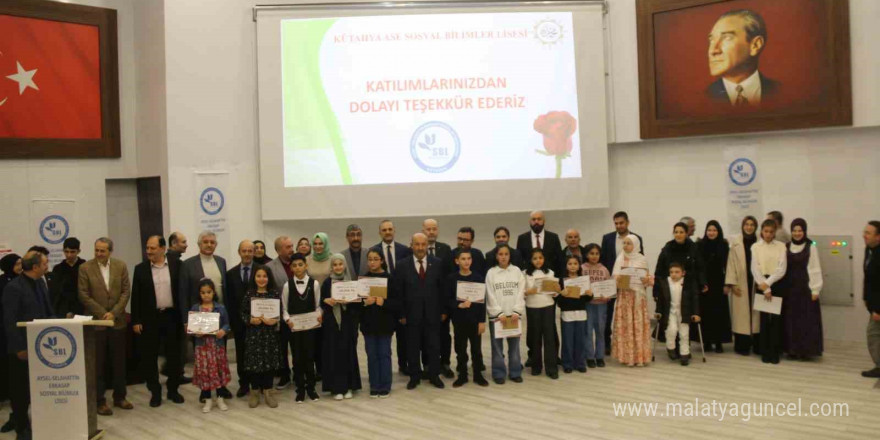 Kütahya’da ortaokullar arası sözlü anlatım yarışmasının finali ve ödül töreni