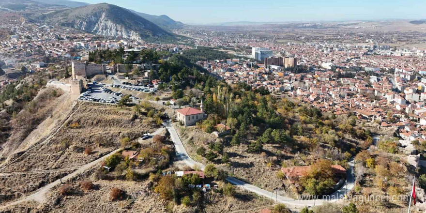 Kütahya’da ’Tarihi ve Doğayı Buluşturan Hisar Yürüyüş Yolu’nun ikinci etabı açıldı