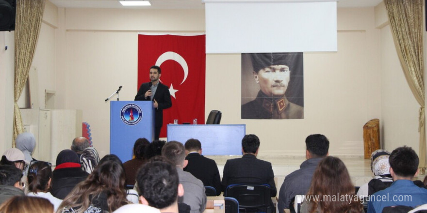 Kütahya’da 'Yeni medyada ifade özgürlüğü” konulu konferans