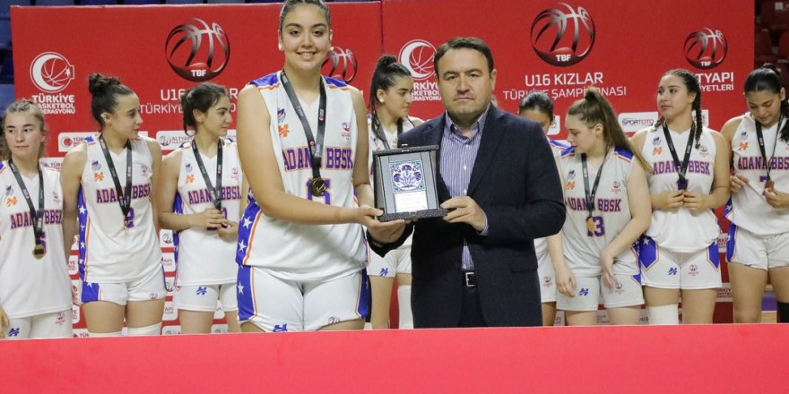 Kütahya’daki ’Basketbol U16 Kızlar Basketbol Türkiye Şampiyonası’ sona erdi