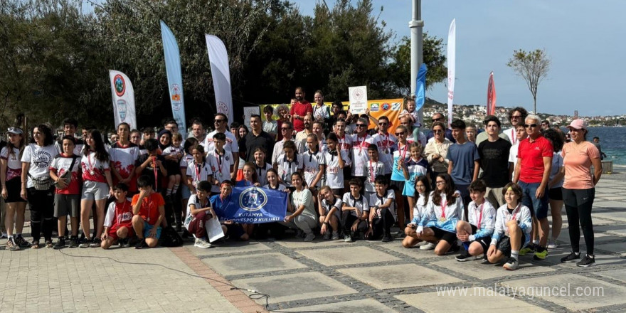 Kütahyalı sporcular, şehre madalyalarla döndü