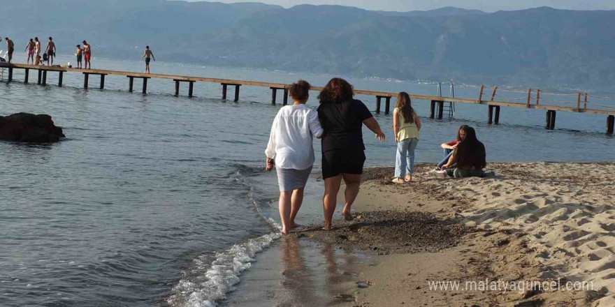 Kuzey Ege’de deniz sezonu devam ediyor