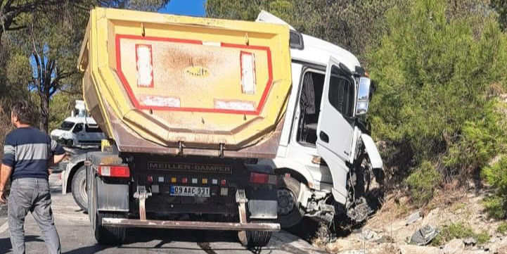 Labranda yolunda tır kazası: 1 yaralı