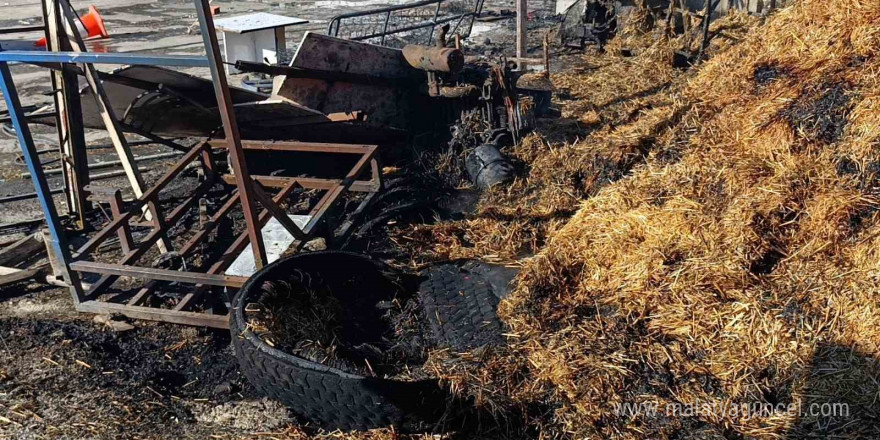 Lastikçide başlayan yangın 3 bin balya samanı küle çevirdi